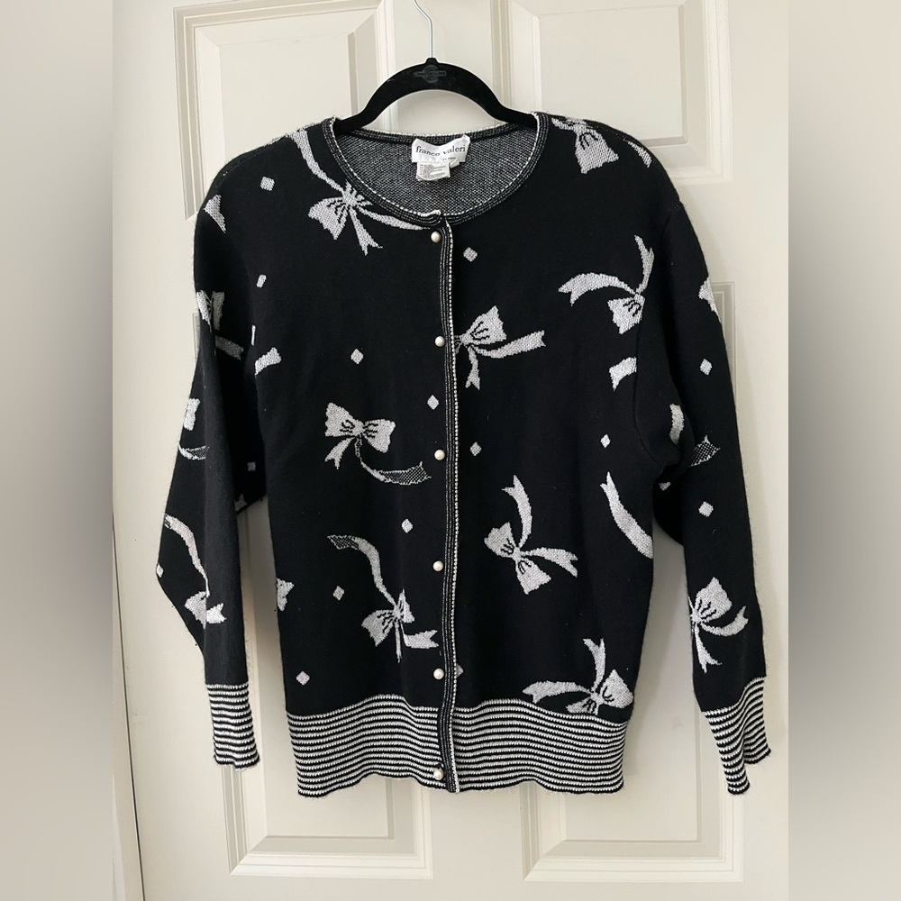 Vintage Franco Valeri Black/White & sparkly silver bow cardigan w/pearl buttons
